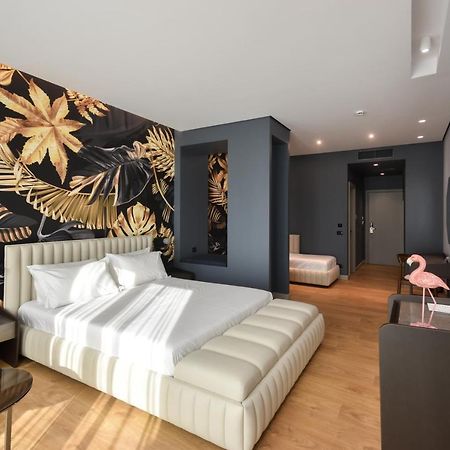 Flamingo Beach Hotel & Spa Vlore Exterior photo
