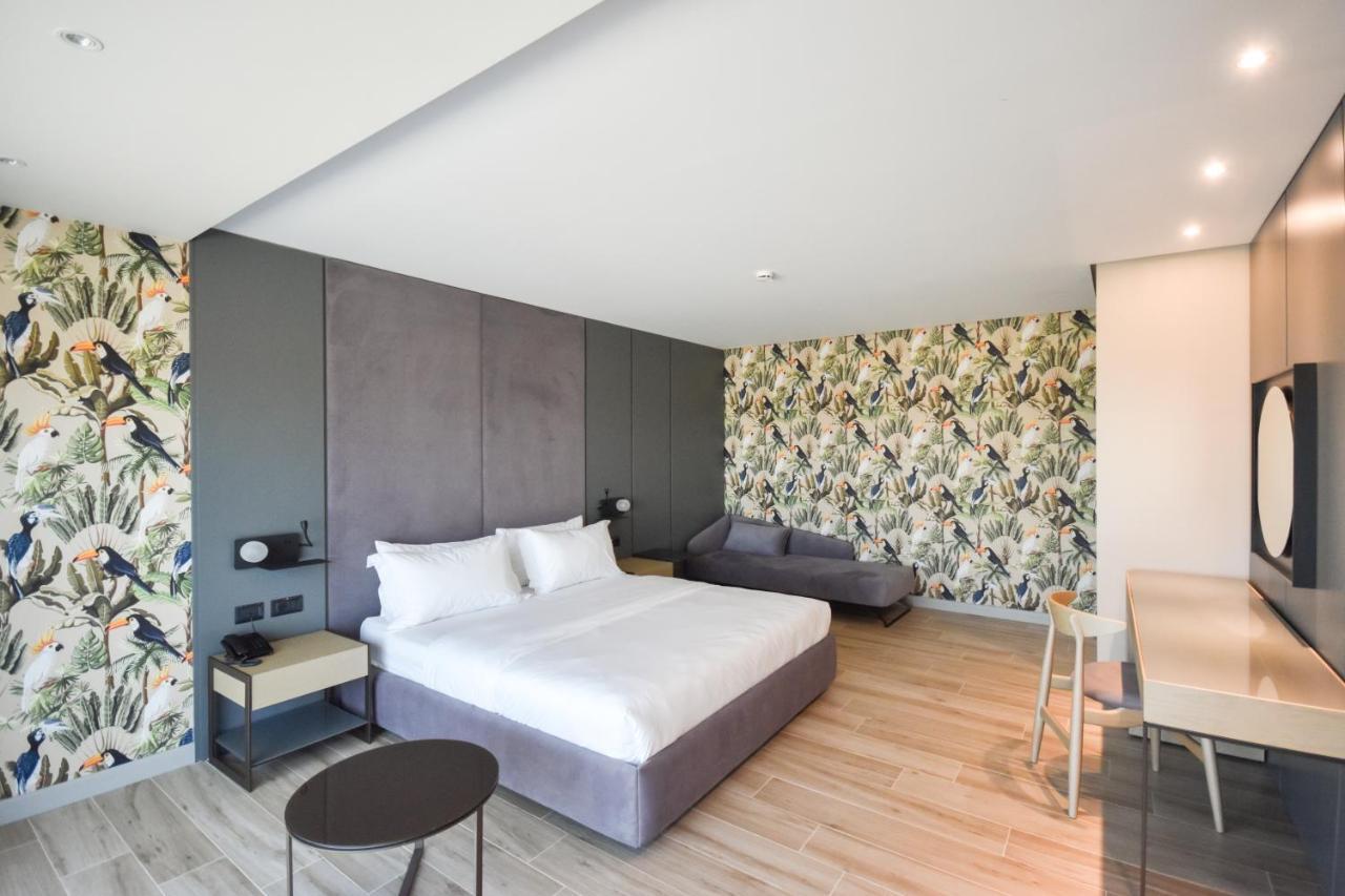 Flamingo Beach Hotel & Spa Vlore Exterior photo