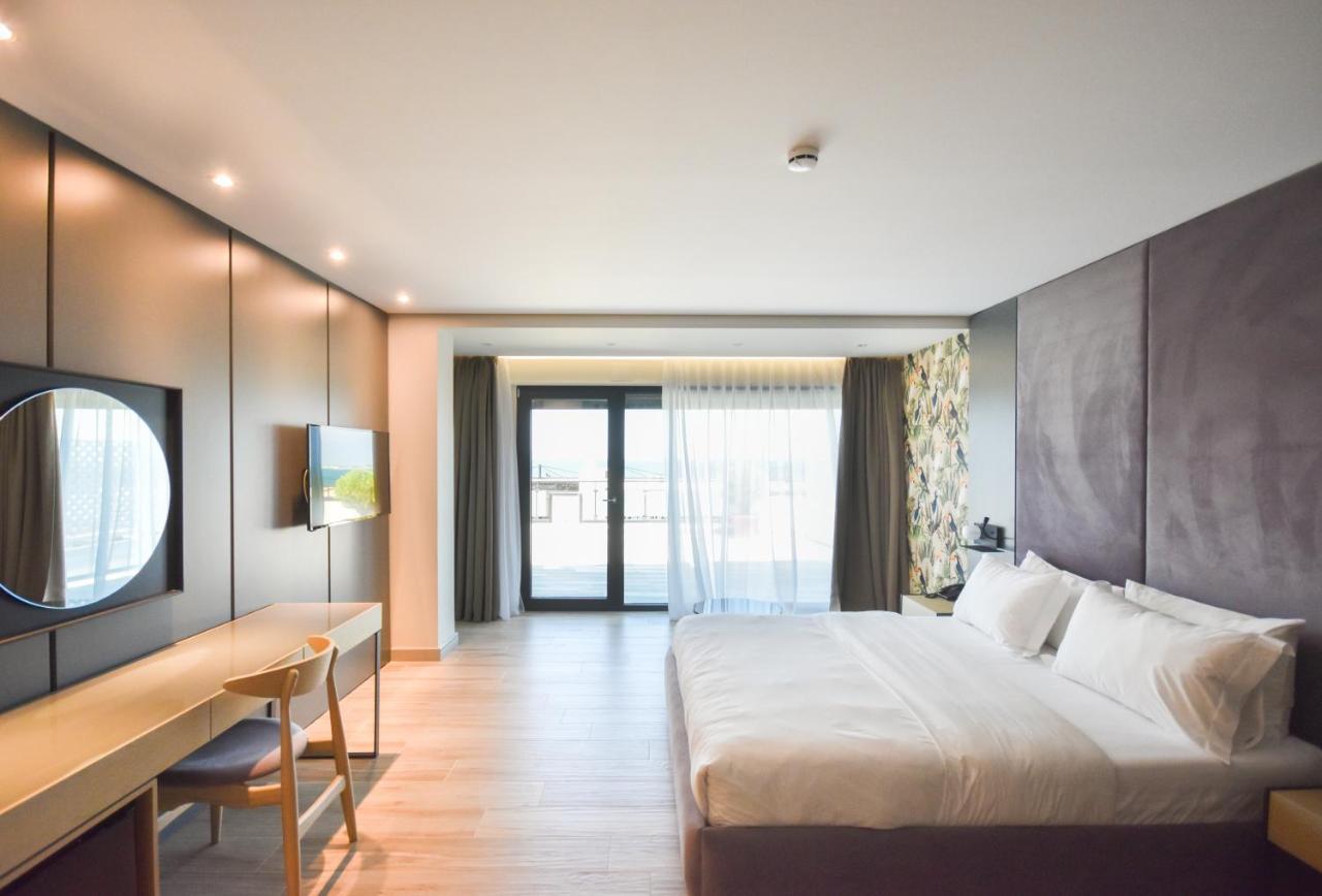 Flamingo Beach Hotel & Spa Vlore Exterior photo
